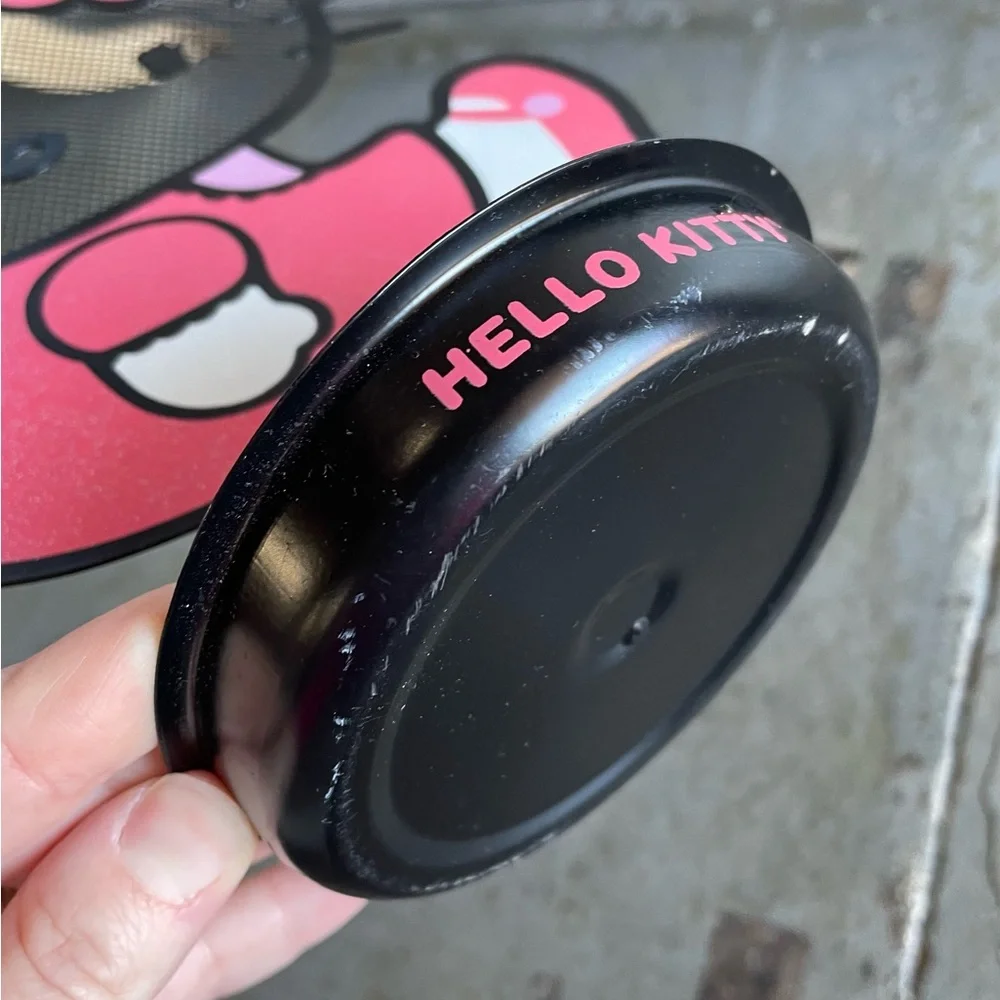 Sanrio Hello Kitty Metal Earring and Jewelry Holder - Picture 4 of 8